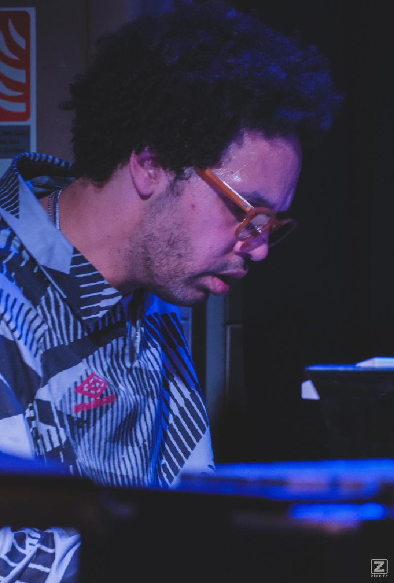 Tony Tixier playing piano