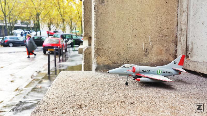 Les fenêtres de paris partent en guerre !
https://www.flickr.com/photos/ztec/10766156435/