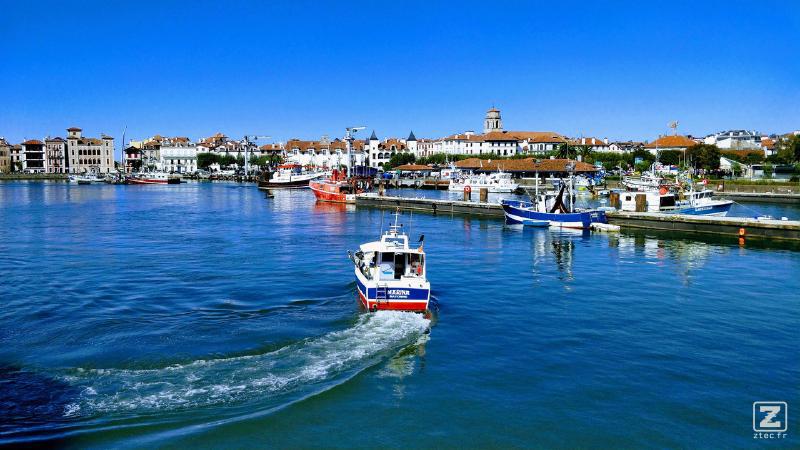 no description
https://www.flickr.com/photos/ztec/37175650472/