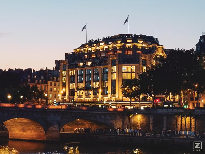 no description
https://www.flickr.com/photos/ztec/52166617874/
Albums: Paris