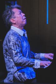 Makoto Ozone transcending 