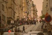 French "lycéens" gathering to block college and protest.