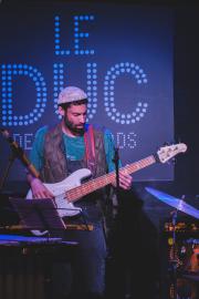 Pablo Aguste playing bass