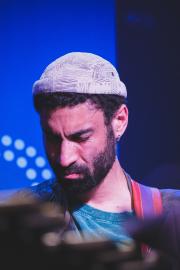 Pablo Aguste playing bass