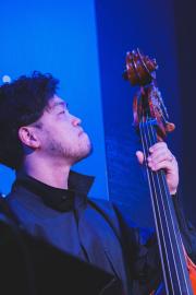 Shimpei Ogawa playing double bass