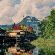 A cabin in the mountain and on a lake