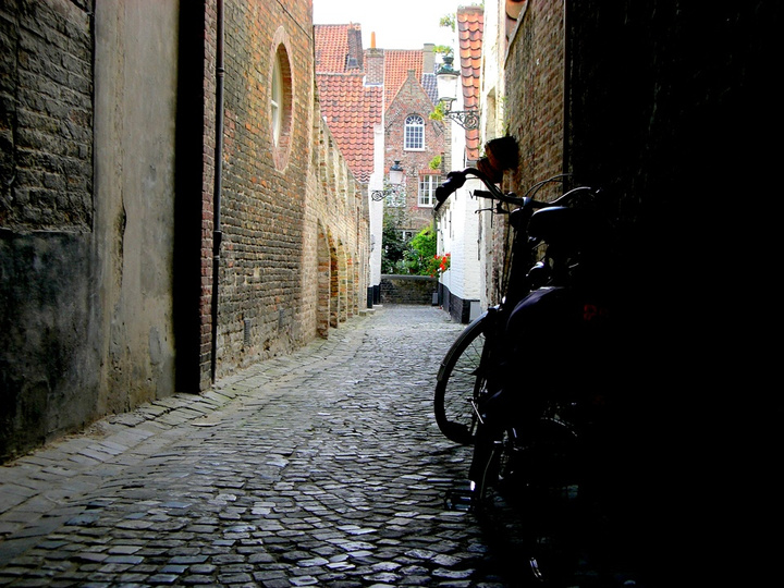 no description
https://www.flickr.com/photos/ztec/8433228561/