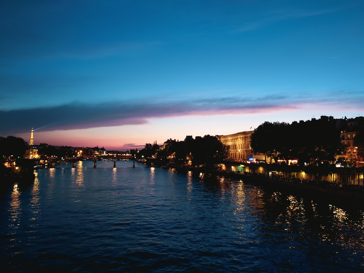 no description
https://www.flickr.com/photos/ztec/52166383798/
Albums: Paris