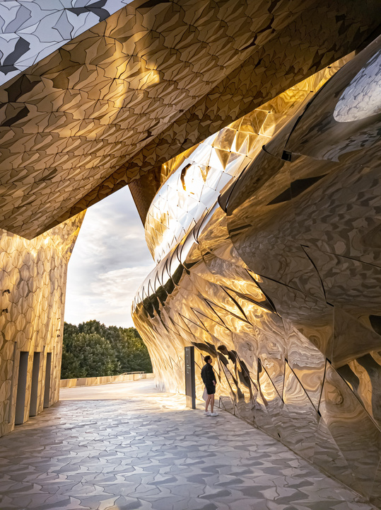 no description
https://www.flickr.com/photos/ztec/52504636736/
Albums: Paris