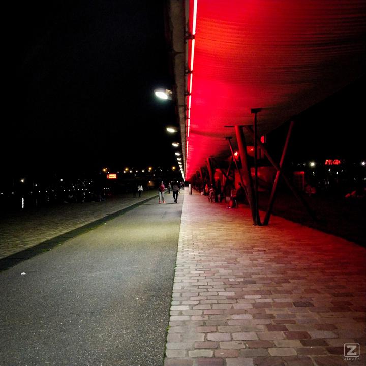 no description
https://www.flickr.com/photos/ztec/27675368898/
