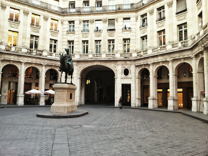 no description
https://www.flickr.com/photos/ztec/8574860903/
Albums: Paris, Boulot