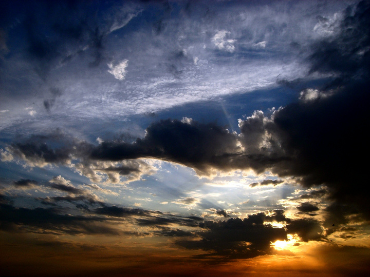 Say bye bye to Sun
https://www.flickr.com/photos/ztec/8434317712/
Albums: Nature