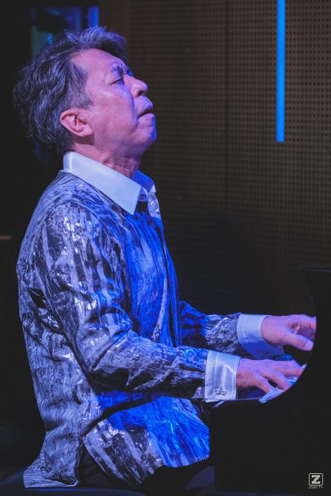 Makoto Ozone transcending 
