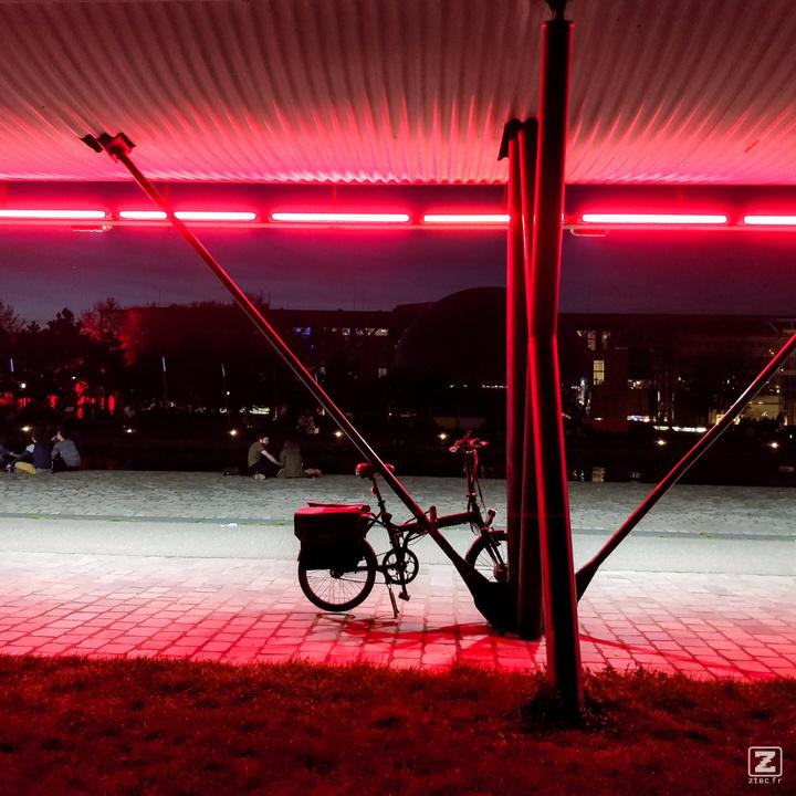 no description
https://www.flickr.com/photos/ztec/40652358715/