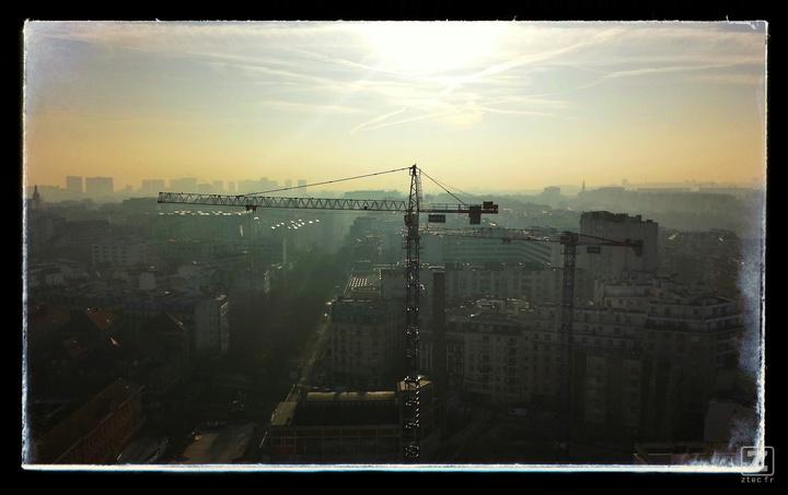#paris is building in the morning
https://www.flickr.com/photos/ztec/12985567614/
Albums: Paris