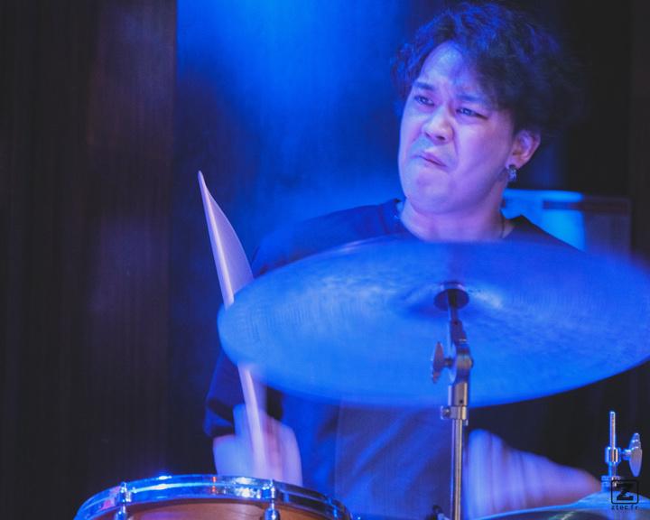 Kunito Kitai playing drums