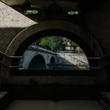 Mouth full of a bridge on the Seine. Exit on the right, or left !
https://www.flickr.com/photos/ztec/53759635280/