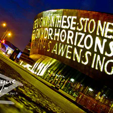 no description
https://www.flickr.com/photos/ztec/8433223465/
Albums: Architecture