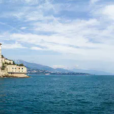 no description
https://www.flickr.com/photos/ztec/8644429348/
Albums: Architecture